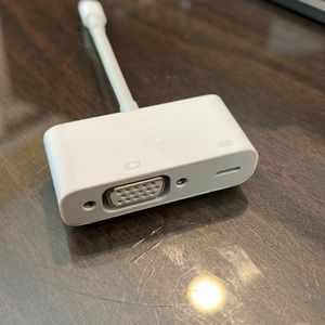 Apple Lightning to VGA adapter